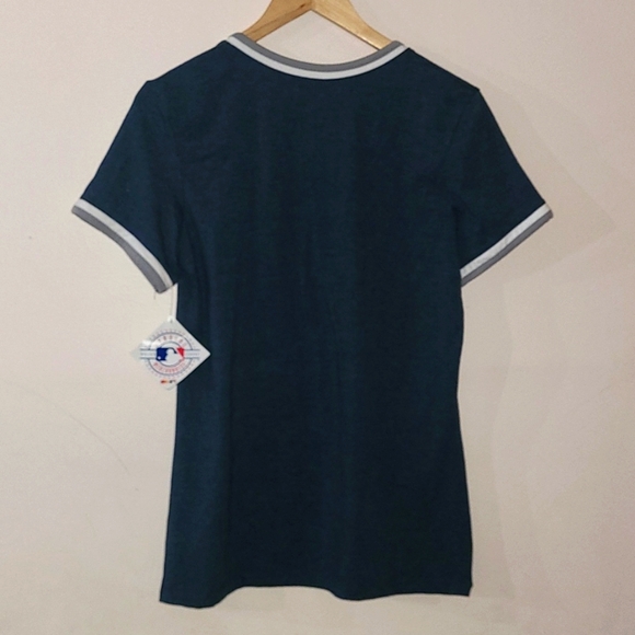 New York Yankees V-neck T shirt - Picture 4 of 4